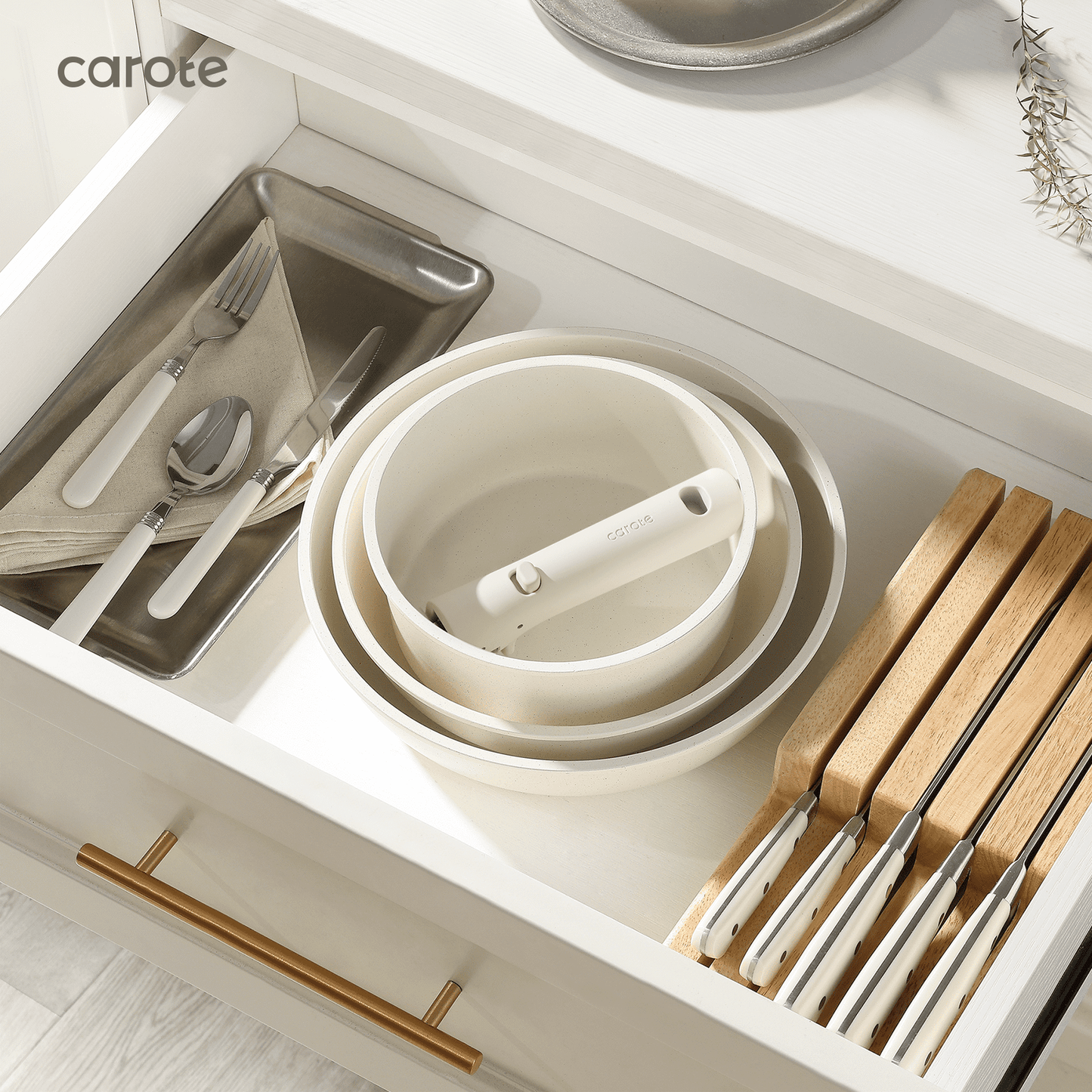 Carote Nonstick Cookware Sets, 15 Pcs Non Stick Pots and Pans Set with Removable Handle, White